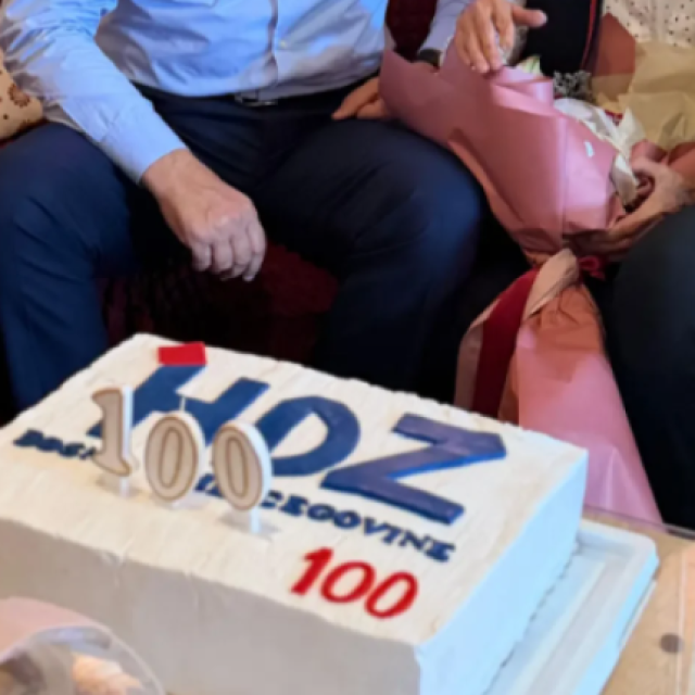 <p>Hrvatska demokratska zajednica</p>