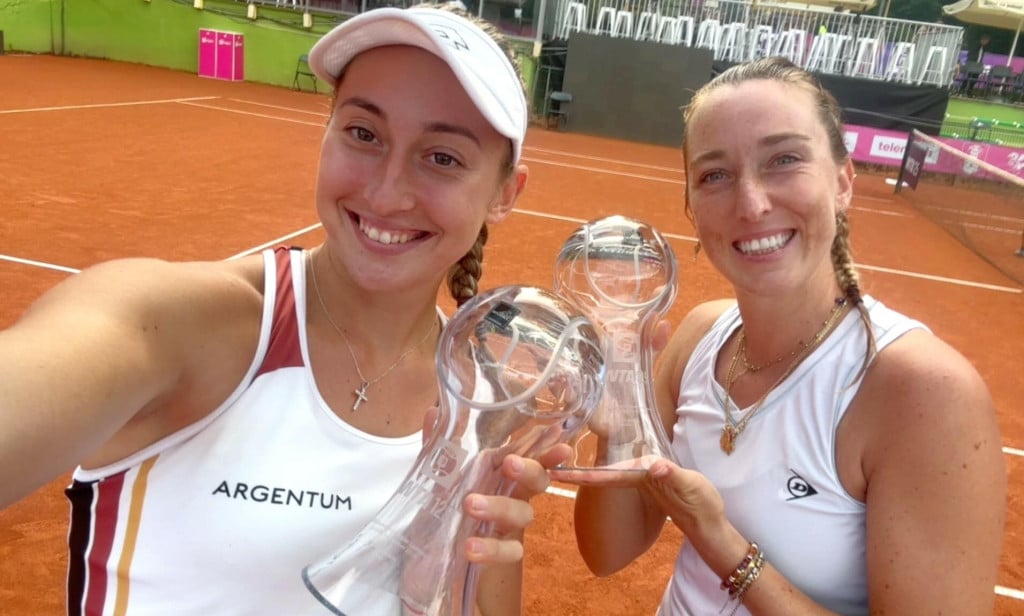 <p>Pobjednički selfi - Lucija Ćirić Bagarić s Angelicom Moratelli slavi osvajanje WTA 125 turnira u Ljubljani</p>