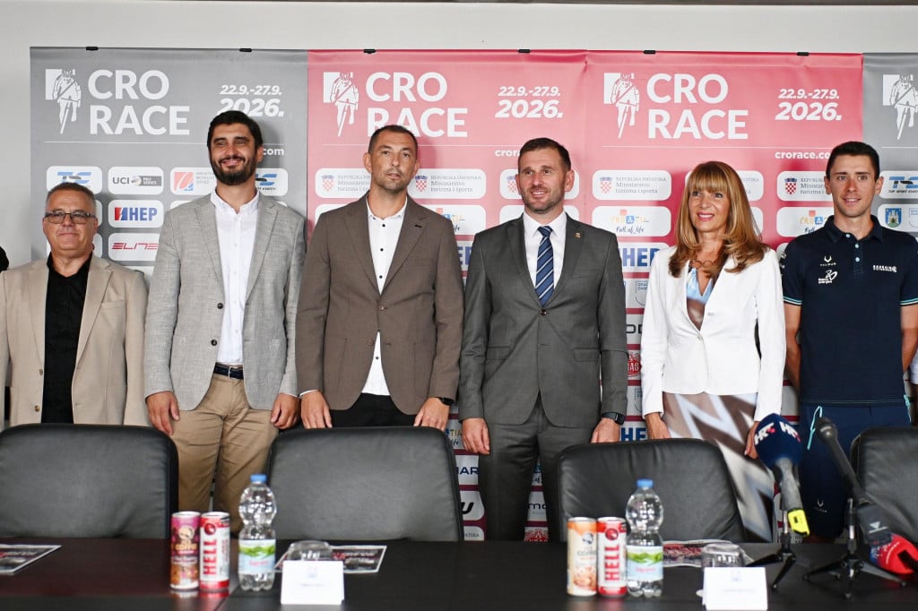 <p>Split, 210926.<br>
Gradska uprava u zgradi Banovine.<br>
Konferencija za medije povodom 11. izdanja biciklisticke utrke CRO Race.<br>
Na fotografiji: Ivo Soric, Stipe Cogelja, Ivo Katusic, Tomislav Suta, Alijana Vuksic i Antonio Tiberi.<br>