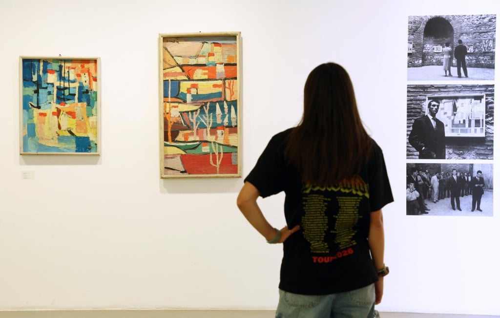 <p>Izložba &lsquo;TLO SLIKE&lsquo; autora Jurice Kezića.&nbsp;Posjetitelji je u Galeriji umjetnina, mogu razgledati do 8. studenoga</p>
