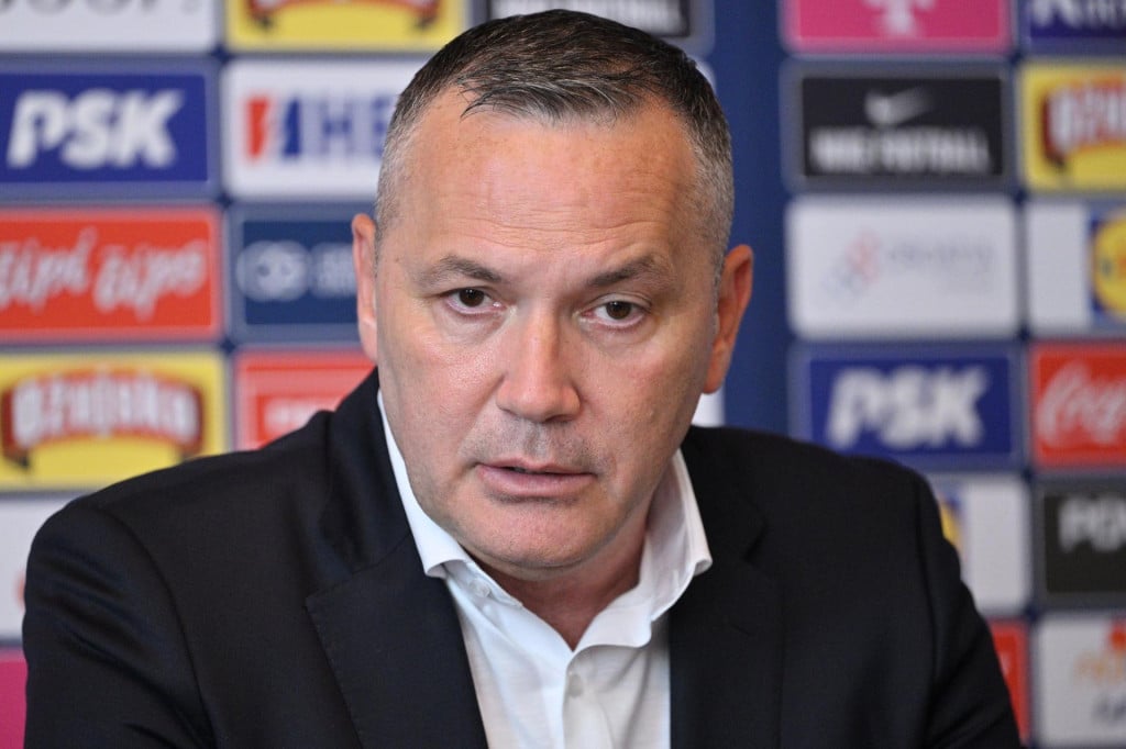 <p>Predsjednik HNS-a Marijan Kustić</p>