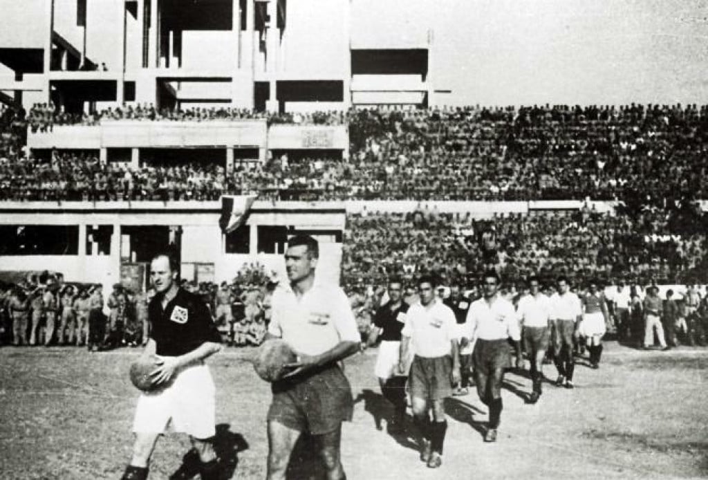 <p>Najveća ratna utakmica, izlazak na teren Hajduka i reprezentacije Velike Britanije</p>
