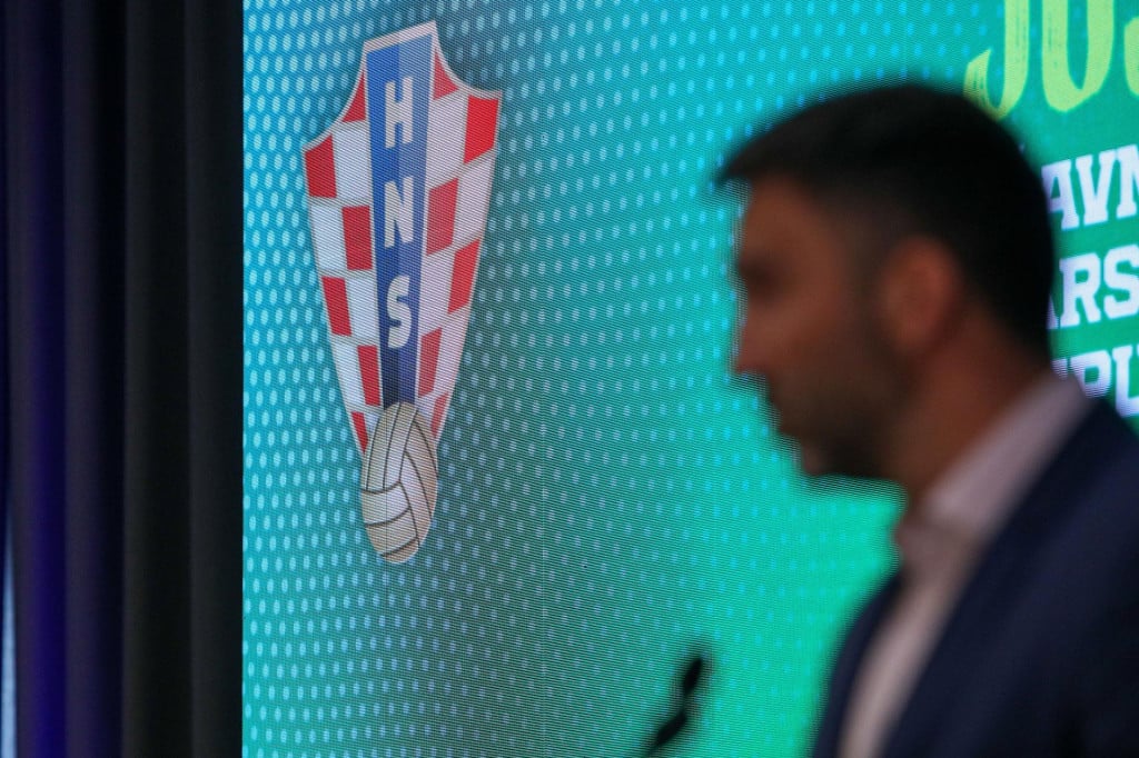 <p>Novac koji se tamo vrti nije velik, on je monumentalan za hrvatske prilike. HNS&nbsp;već odavno nije sportska udruga,&nbsp;to je ozbiljna korporacija</p>
