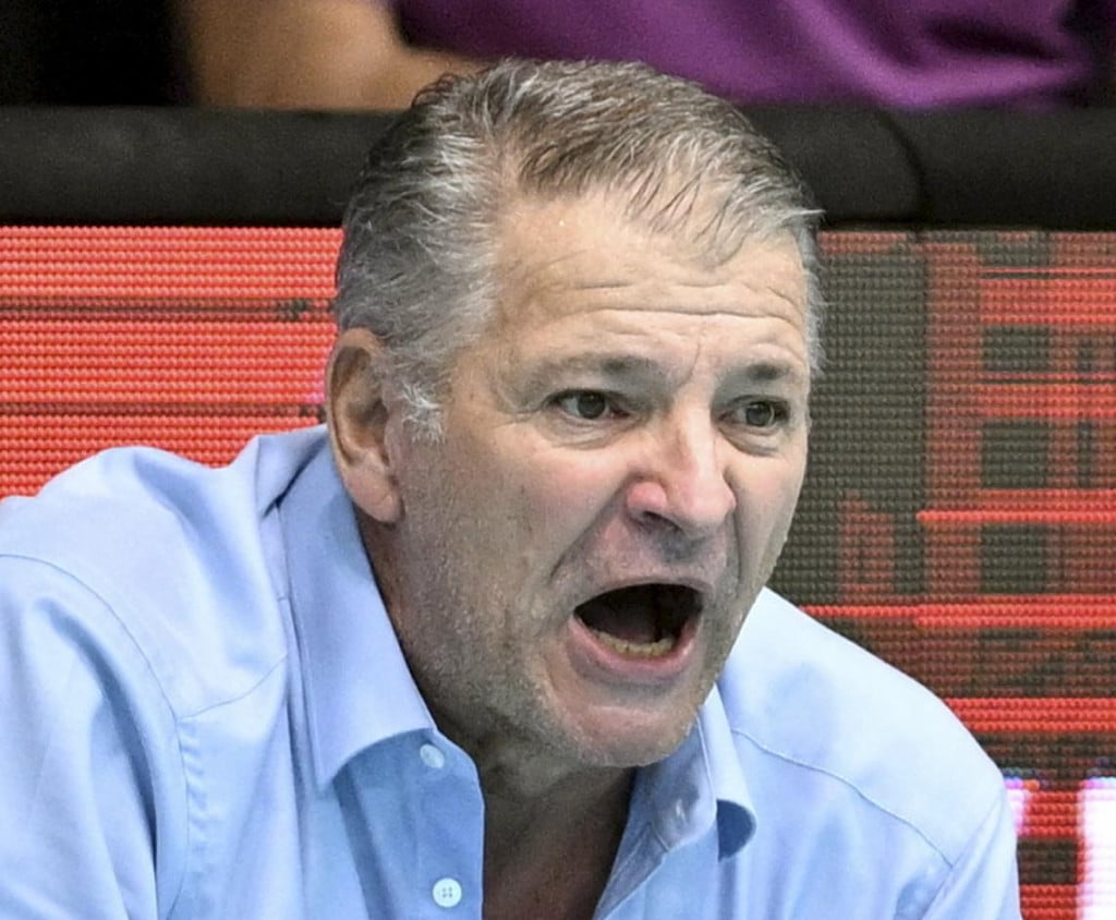 <p>Zoran Bajić, hrvatski trener na klupi Novog Beograda, poku&scaron;ao je smiriti situaciju.</p>