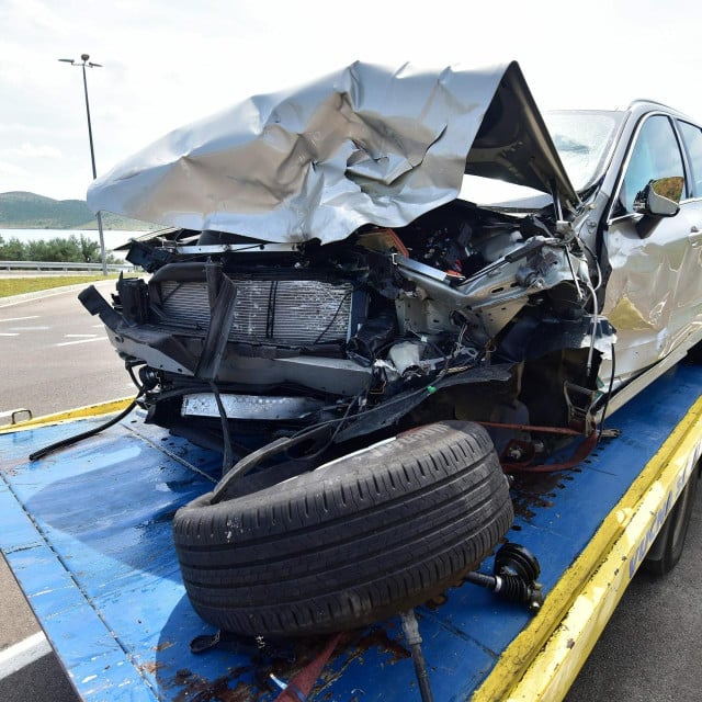 <p>Nakon prometne nesreće osumnjičeni policajci bi, umjesto tvrtke nadležne za održavanje ceste, radi uklanjanja vozila zvali 41-godi&scaron;njeg vlasnika vučne službe&nbsp;(ilustracija)</p>