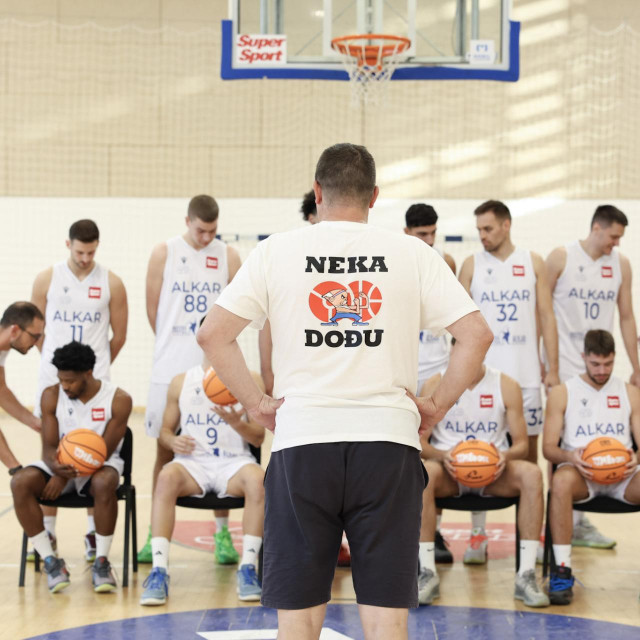 <p>Neka dođu!</p>