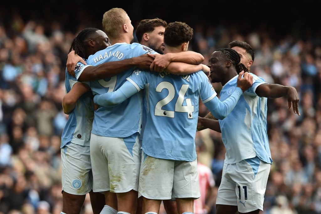 <p>Manchester City&lsquo;s Norwegian striker #09 Erling Haaland (2L) celebrates with teammates after scoring their fifth goal during the English Premier League football match between Manchester City and Sunderland at the Etihad Stadium in Manchester, north west England, on September 20, 2026. (Photo by PETER POWELL/AFP)/RESTRICTED TO EDITORIAL USE. No use with unauthorized audio, video, data, fixture lists, club/league logos or &lsquo;live&lsquo; services. Online in-match use limited to 120 images. An additional 40 images may be used in extra time. No video emulation. Social media in-match use limited to 120 images. An additional 40 images may be used in extra time. No use in betting publications, games or single club/league/player publications./</p>