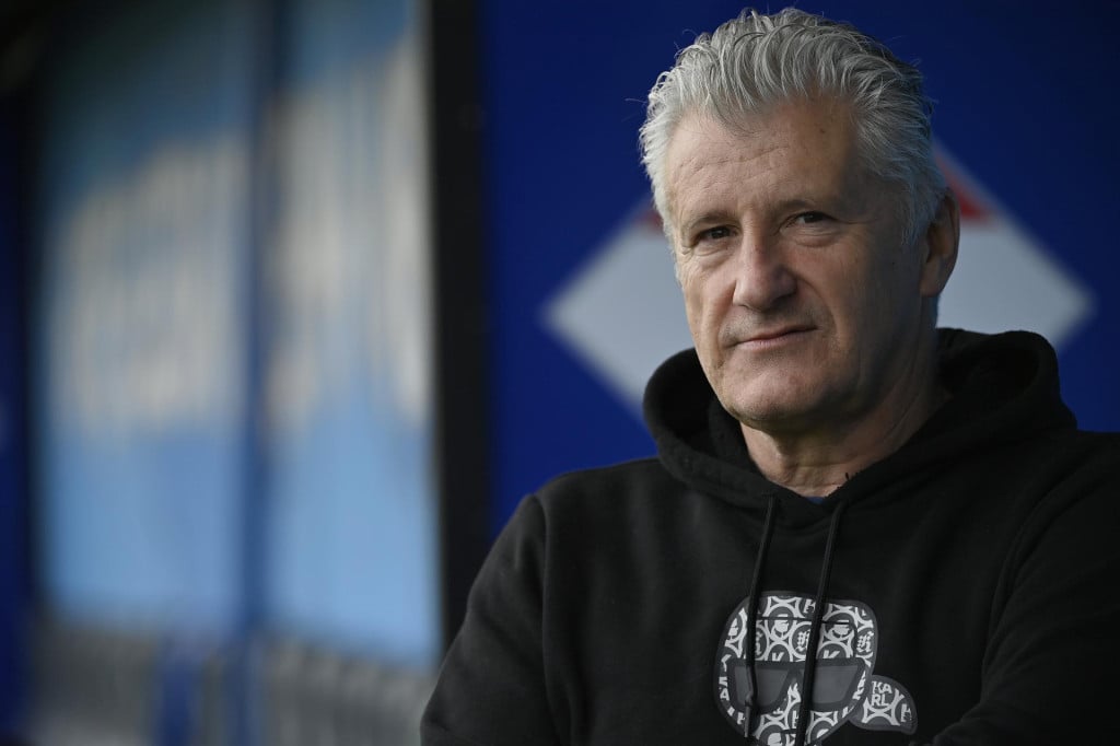 <p>Davor &Scaron;uker</p>