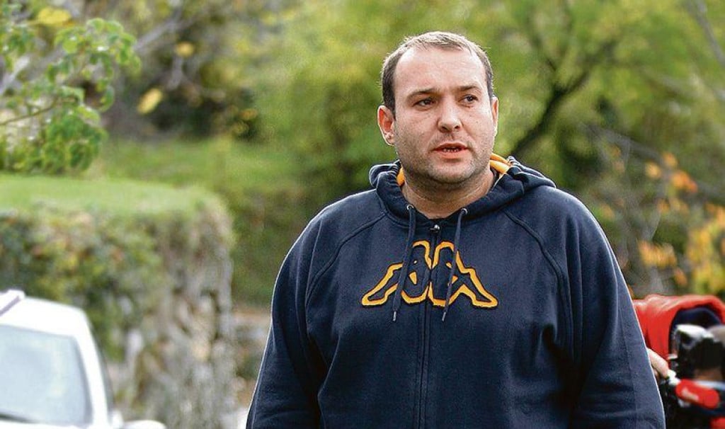 <p>Milivoj Utrobičić 2007. godine, kada mu je opljačkana kuća u Slimenu<br>
&nbsp;</p>