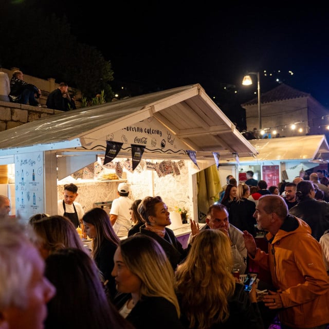 <p>Dubrovnik, 111025.<br>
Gastro festival FOODravanje na kojem je nastupio Alen Islamovic.<br>