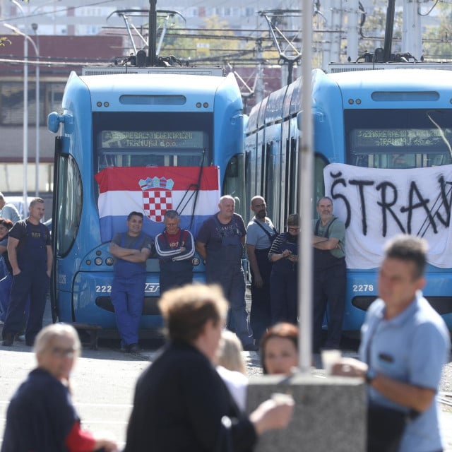 <p>U javnom sektoru ne mora&scaron; se pla&scaron;iti bankrota niti otkaza, a svaki prekovremeni sat uredno se zaračunava</p>