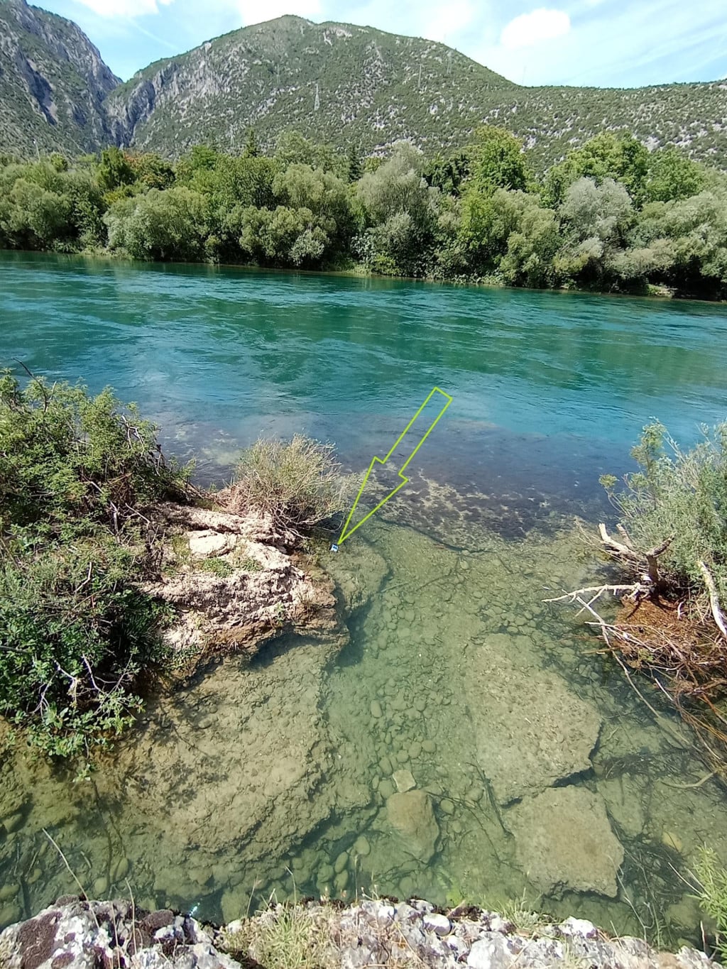 <p>GPS oda&scaron;iljač u Neretvi kod Mostara</p>