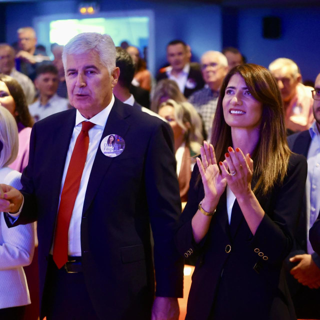 <p>Dragan Čović i&nbsp;Darijana Filipović: potonja se&nbsp;nije pokazala nikakvim političkim subjektom, nastupa u strogo kontroliranim uvjetima, a&nbsp;od medija bježi glavom bez obzira</p>