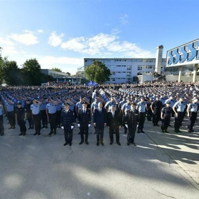 <p>Prisega mladih policajaca</p>