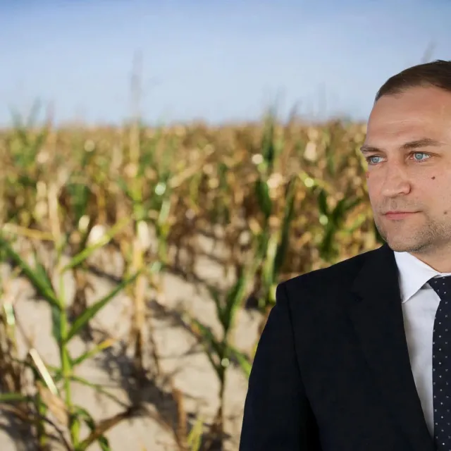 <p>Ministar David Vlajčić: &rdquo;Su&scaron;a je uzela urod, nema smisla da uzme i potpore...&rdquo;</p>