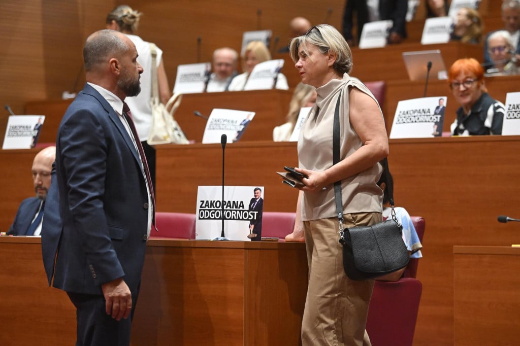 <p>Sini&scaron;a Hajda&scaron; Dončić i Sandra Benčić - pobjeda na nacionalnim izborima ipak nije sigurna</p>