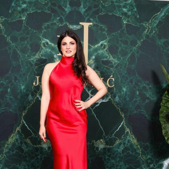 <p>Tina Vukov na partyju u Opatiji</p>