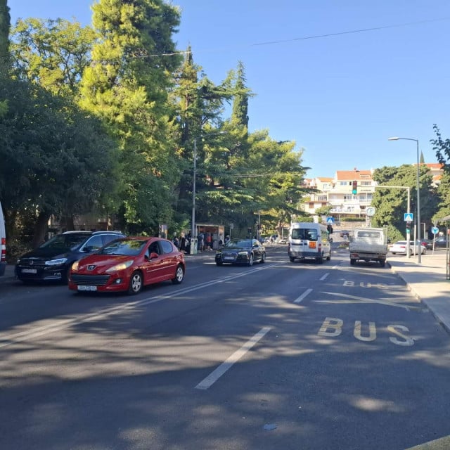 <p>Ulica kralja Tomislava u Dubrovniku</p>