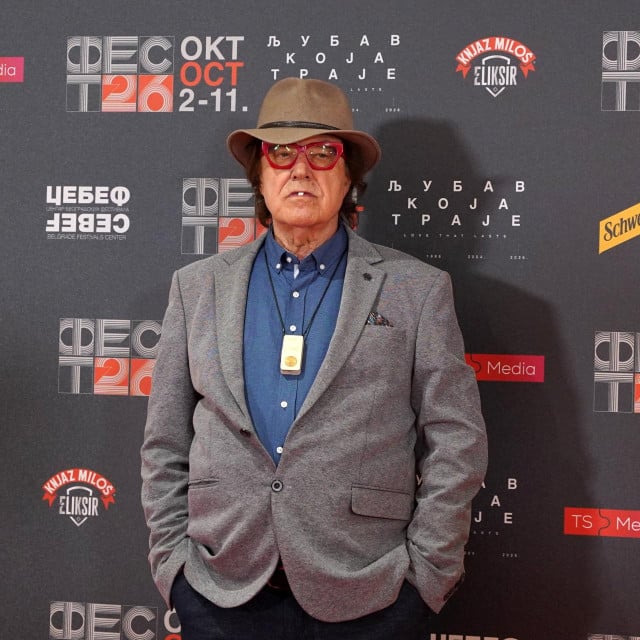 <p>Lordan Zafranović u Sava centru u Beogradu uoči premijere filma Zlatni rez 42 - Djeca Kozare</p>