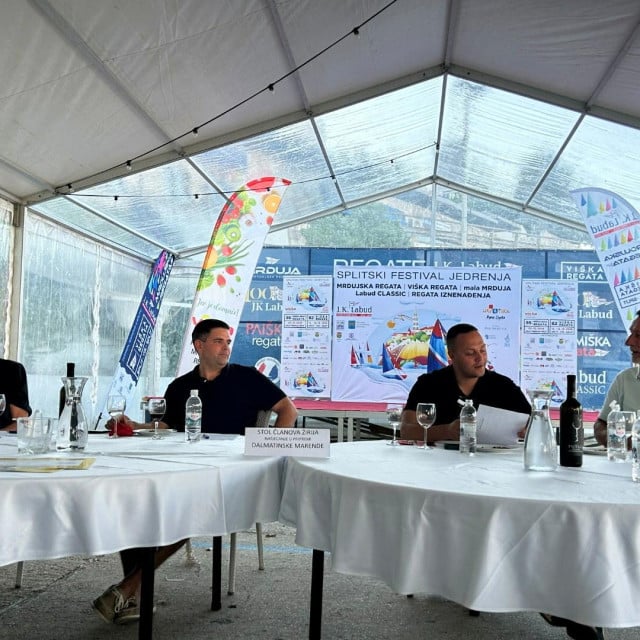 32598375