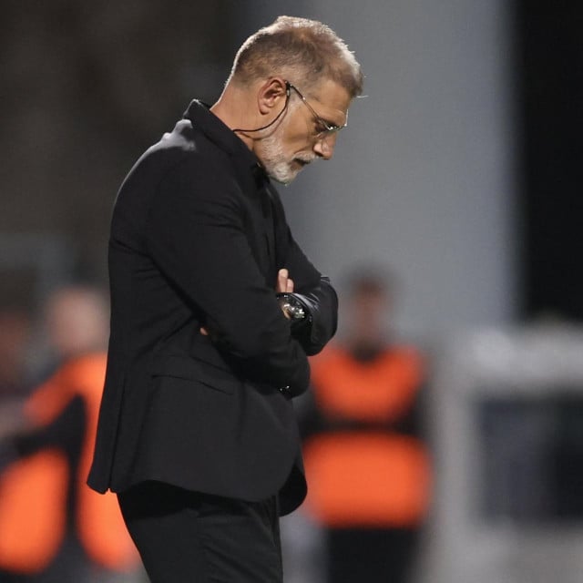 <p>Slaven Bilić nakon poraza od Engleske</p>