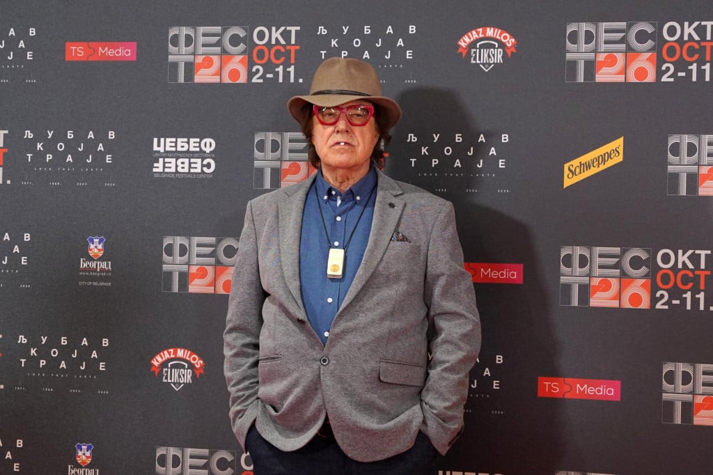 <p>Lordan Zafranović u Sava centru u Beogradu uoči premijere filma Zlatni rez 42 - Djeca Kozare</p>