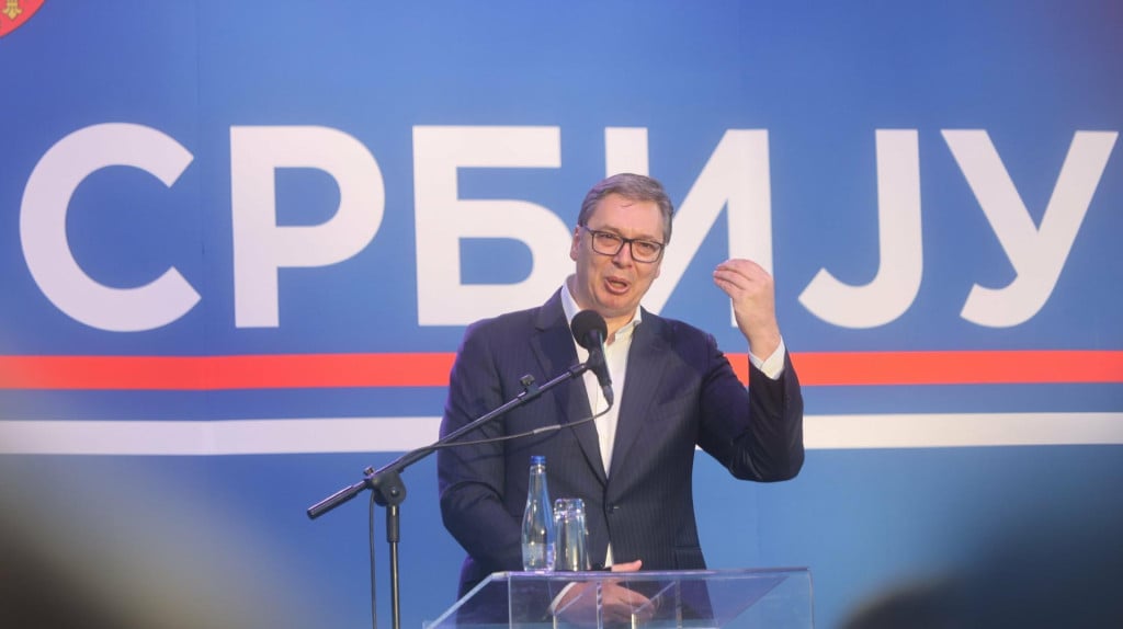 <p>&nbsp; Aleksandar Vucić govorio je&nbsp;na predizbornom skupu u Beogradskoj areni pred tisućama prista&scaron;a i navodno čak 46 televizija<br>
&nbsp;</p>