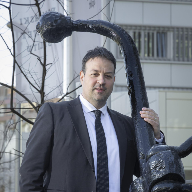 <p>Pomorski fakultet Split domaćin je svjetske konferencije - Ivan Peronja</p>