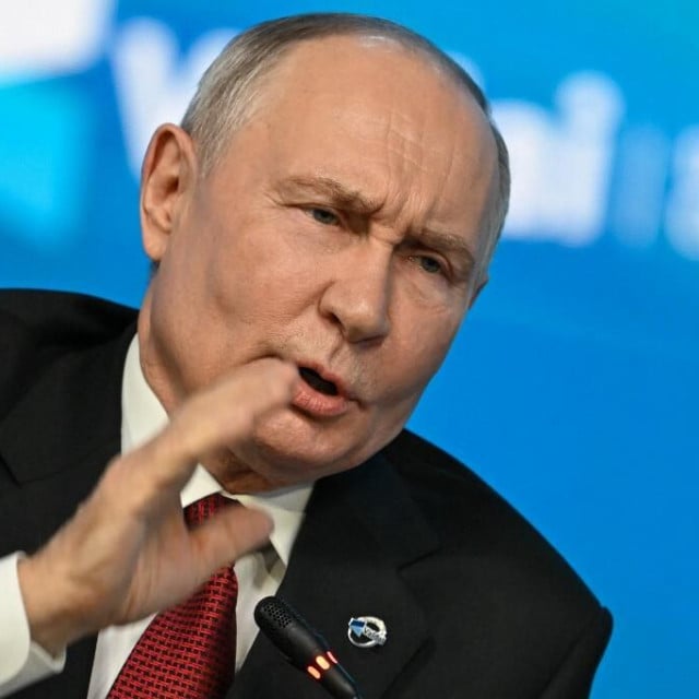 <p>Ako se suočimo s agresijom, nećemo imati izbora doli da odgovorimo, poručio je&nbsp;Putin&nbsp;&nbsp;</p>