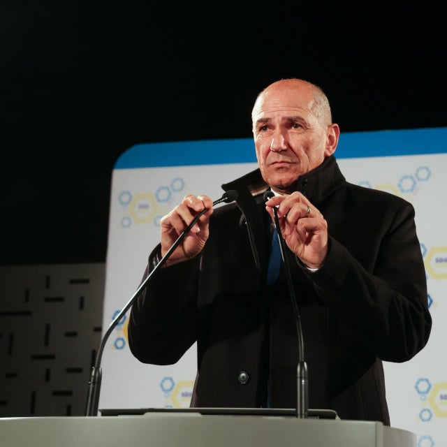<p>Janez Jan&scaron;a&nbsp;</p>