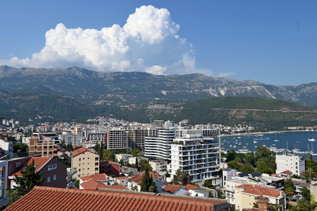 <p>Budva<br>
&nbsp;</p>