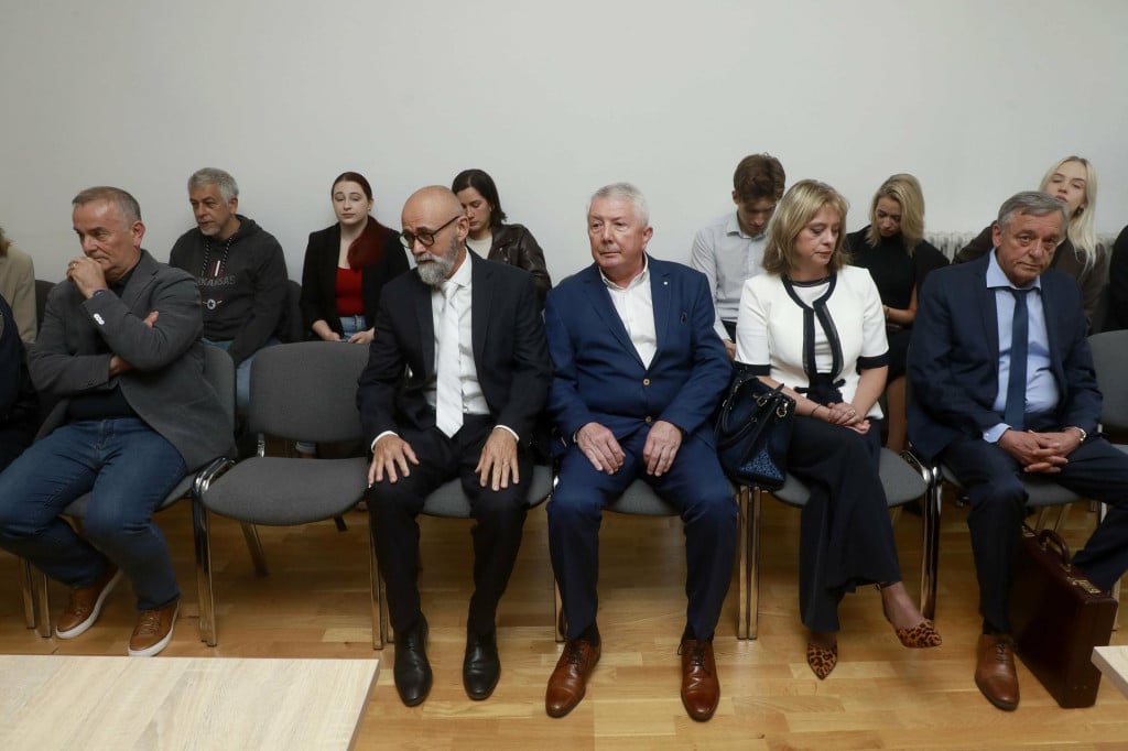 <p>Optuženi suci i suradnici na roči&scaron;tu u svibnju&nbsp;</p>