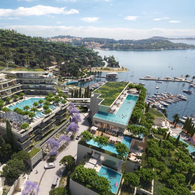 <p>Resort Cavtat nastavlja izazivati polemike</p>