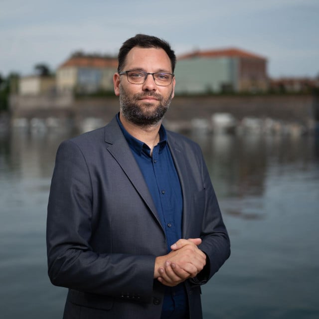 <p>Jure Zubčić:&nbsp;Vidimo koliko su u javnom prostoru prisutni povijesni revizionizam i netolerancija, a premalo se bavimo razvojem kritičkog mi&scaron;ljenja kod mladih</p>