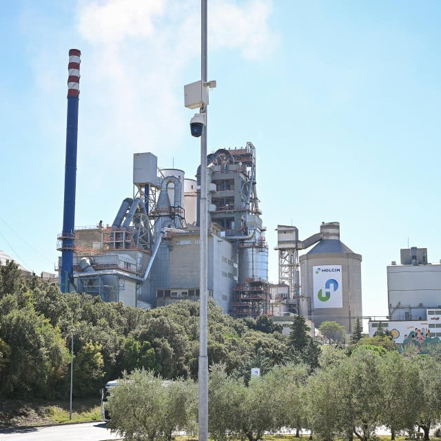 <p>Cementara&nbsp;Holcim u Koromačnu</p>