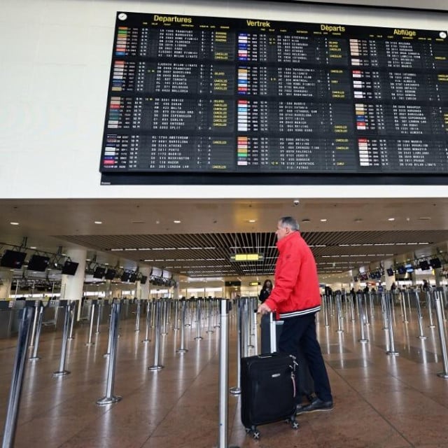 <p>Očekuje se da će u petak u zračnoj luci u Bruxellesu biti otkazano oko 140 letova u dolasku i odlasku, mogli bi se ponoviti prizori iz &scaron;trajka 12. svibnja&nbsp;</p>