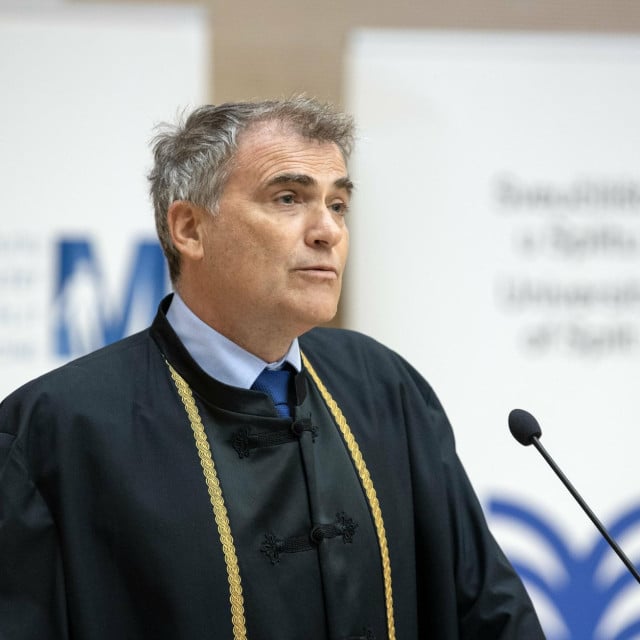 <p>Rektor Nikola Koceić-Bilan</p>