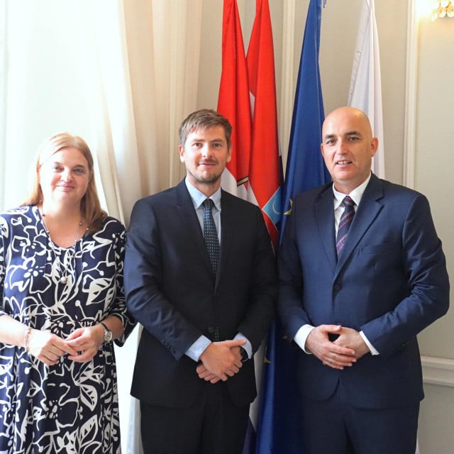 <p>Predsjednik Gradskog vijeća Grada Dubrovnika Marko Potrebica primio je zamjenika veleposlanika Kraljevine Norve&scaron;ke Fredrika Onstada,</p>