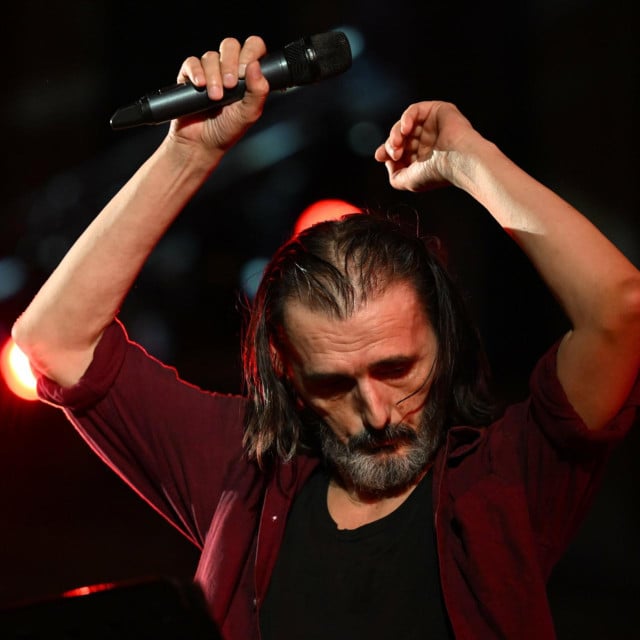 <p>Goran Bare pro&scaron;le godine na koncertu u Splitu</p>