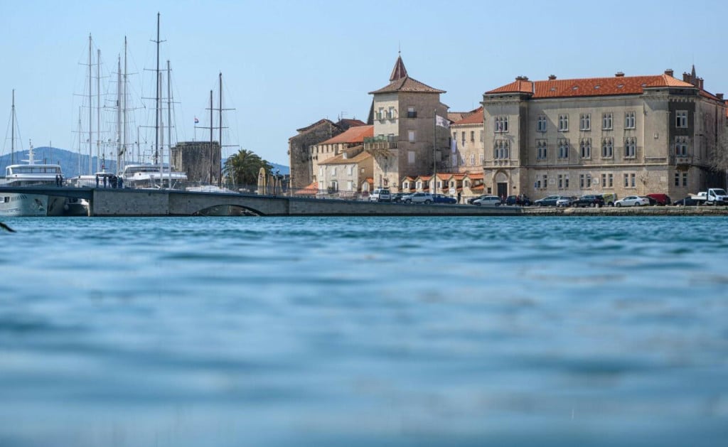 <p>Stari čiovski most<br>
&nbsp;</p>