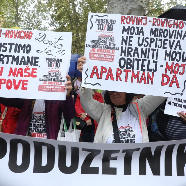 <p>Prosvjed pod nazivom Dosta je</p>
