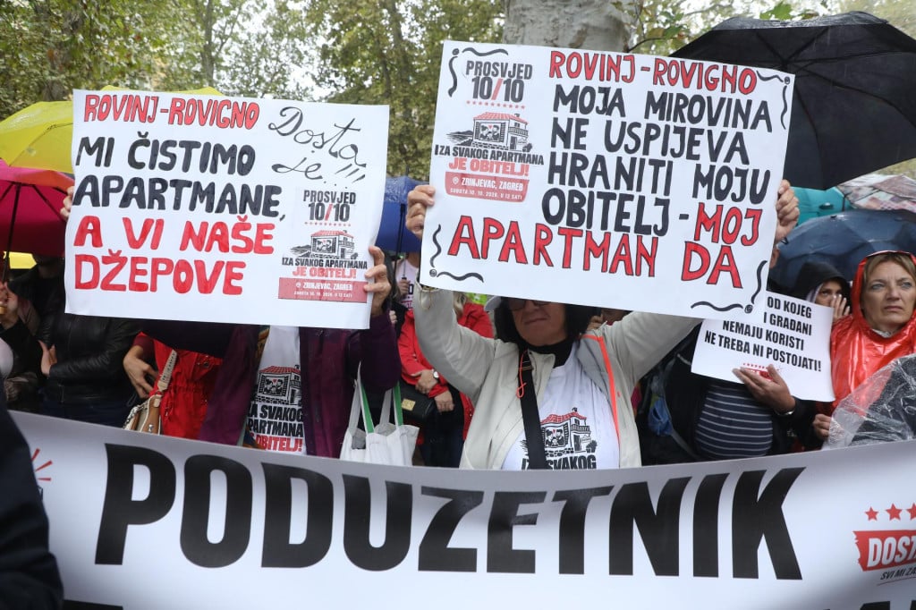 <p>Prosvjed pod nazivom Dosta je</p>
