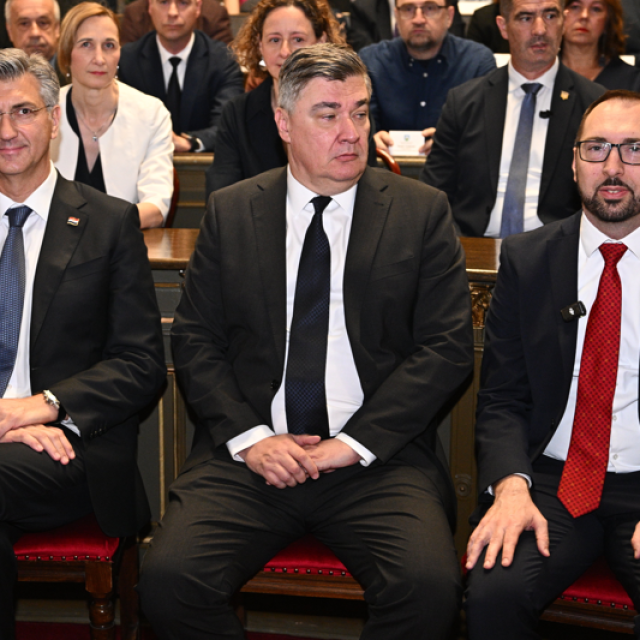 <p>Andrej Plenković, Zoran Milanović i&nbsp;Tomislav Toma&scaron;ević&nbsp;</p>