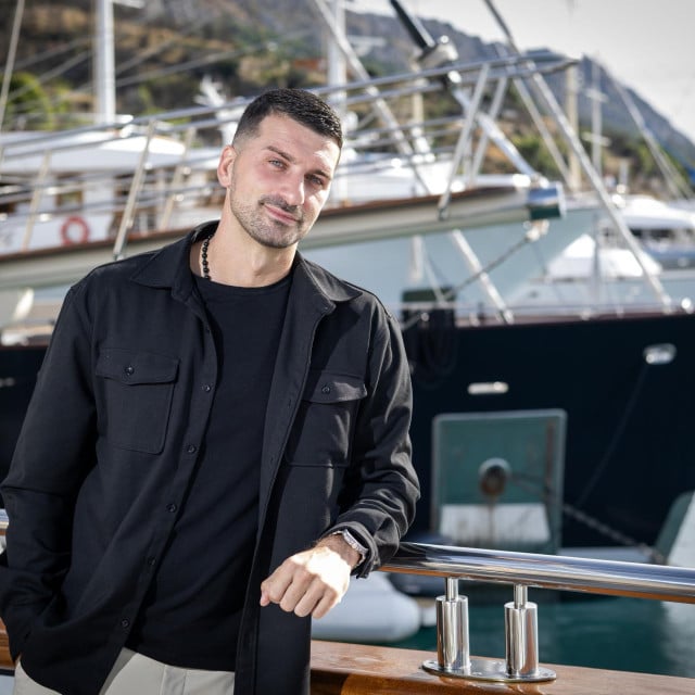 <p>Antonio Ivani&scaron;ević:&nbsp;Prvi trup kupili smo u Krilu, digli kredit, opremili brod, uredili ga i počeli raditi</p>