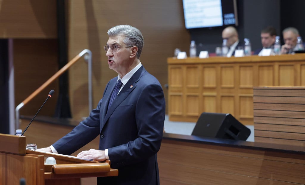 <p>Godi&scaron;nje&nbsp;izvje&scaron;će&nbsp;Vlade Republike Hrvatske&nbsp;podnio je danas u Saboru premijer&nbsp;Andrej Plenković</p>