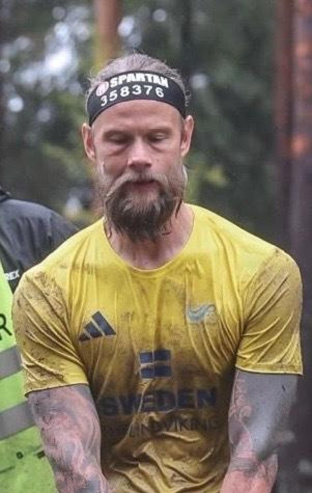 <p>Hans L&ouml;fdah nakon spartanske utrke</p>
