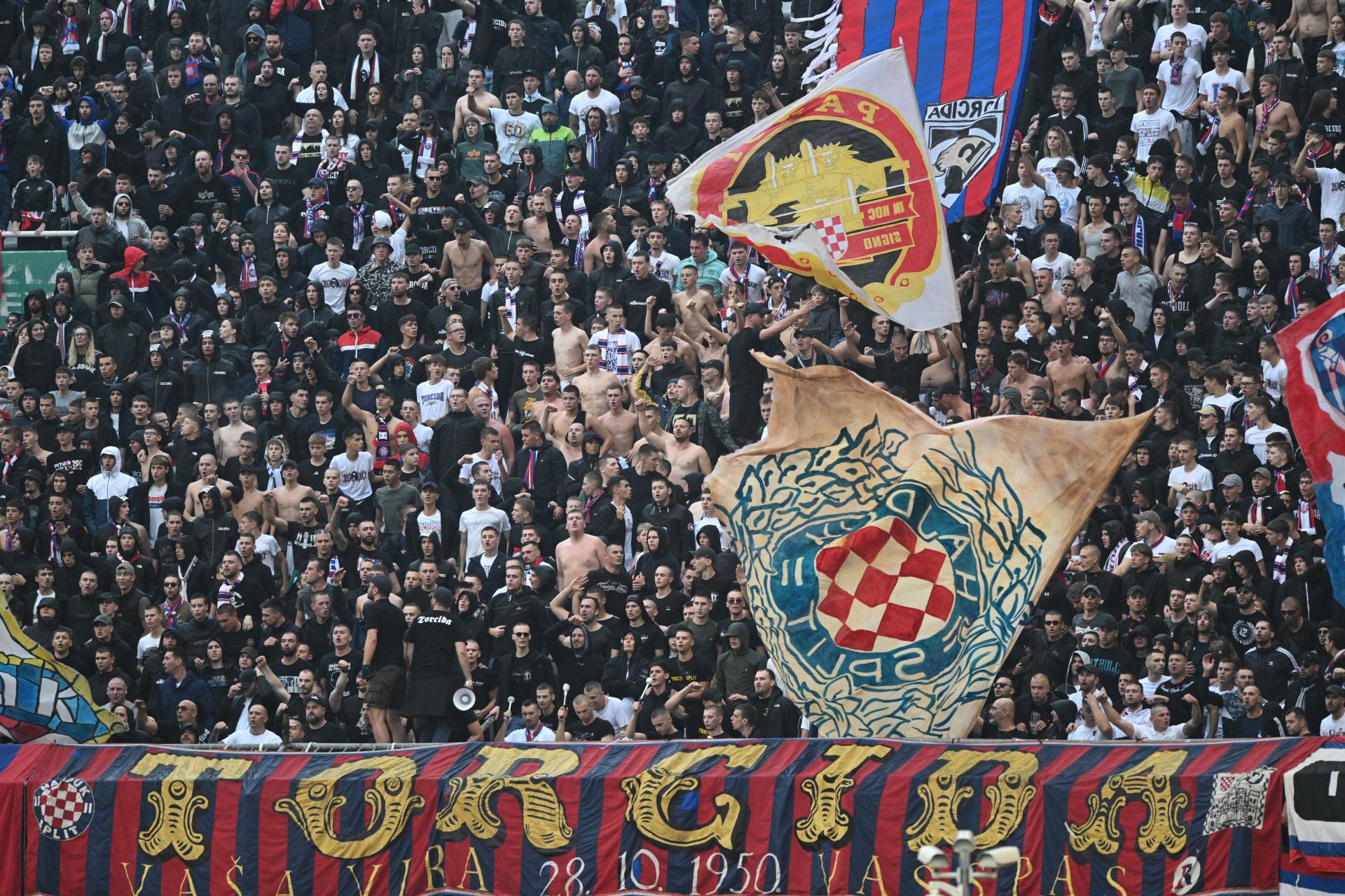 Torcida najavila masovni korteo pred dvoboj s Ajaxom! Evo odakle kreće i kada