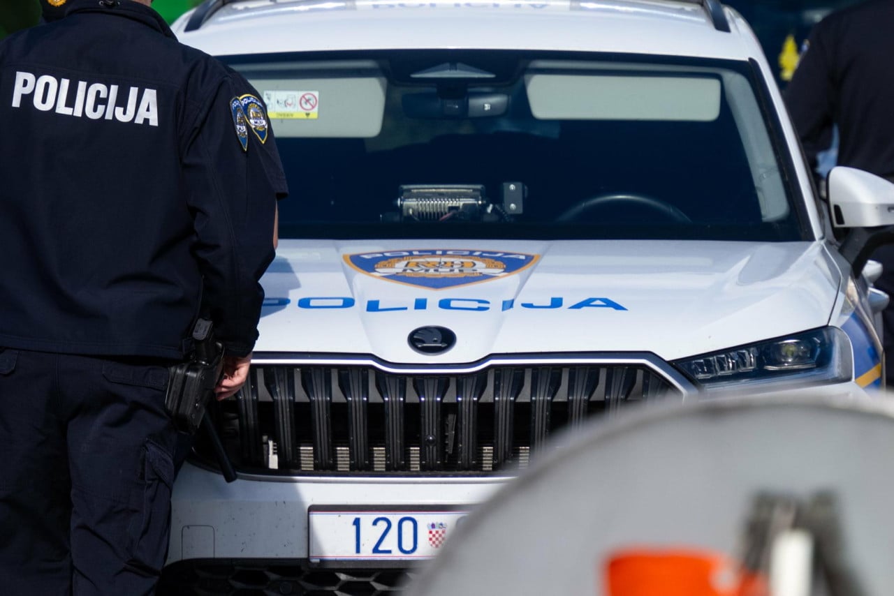 Stup Slobodna Dalmacija - Tragedija kod Dubrovnika. Automobilom sletio s ...