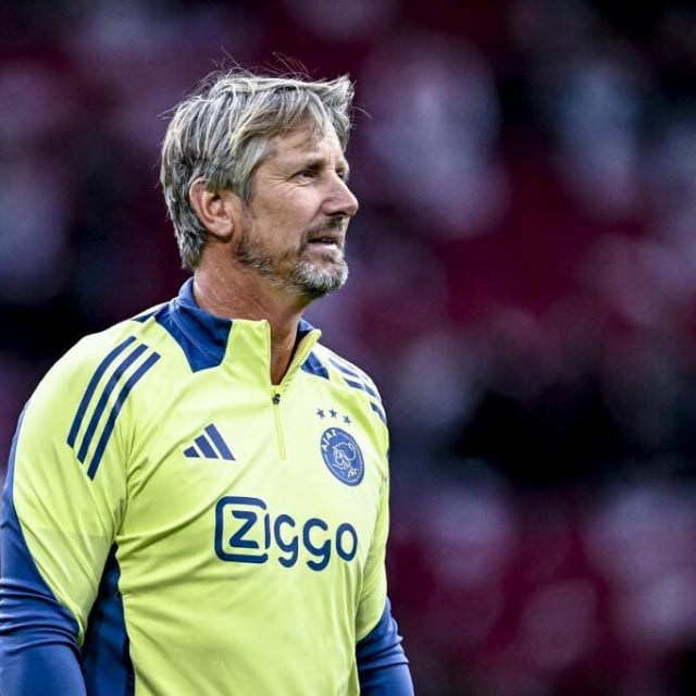 <p>Edwin van der Sar</p>