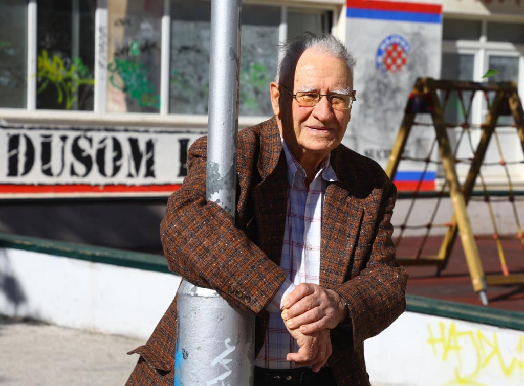 <p>&lsquo;Elektrificirao sam pola Dalmacije&lsquo;, ponosan je Aleksandar Ba&scaron;ić</p>